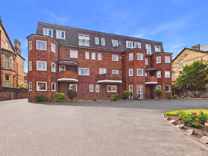 2 Bedroom Apartment For Sale In Princes Court, Clifton Drive North, Lytham St. Annes, FY8