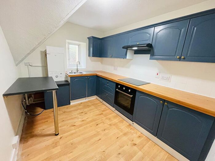 2 Bedroom Apartment To Rent In Milford Haven, SA73