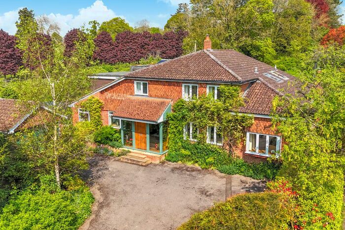 5 Bedroom Detached House For Sale In Hunton Lane, Winchester, SO21