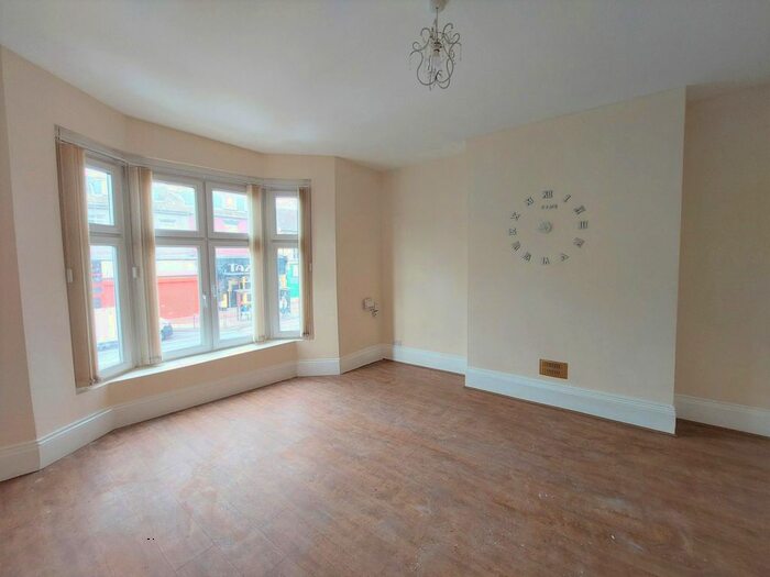 2 Bedroom Maisonette To Rent In Spring Bank, Hull, HU3