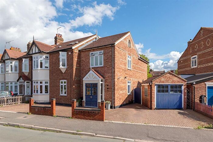 5 Bedroom End Terrace House For Sale In Warboys Crescent, Highams Park, E4
