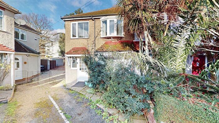 3 Bedroom End Of Terrace House For Sale In Smallberry Avenue, Isleworth, TW7