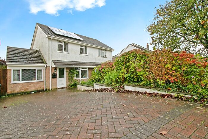 4 Bedroom Semi-Detached House For Sale In Bosvean Road, Truro, Cornwall, TR4
