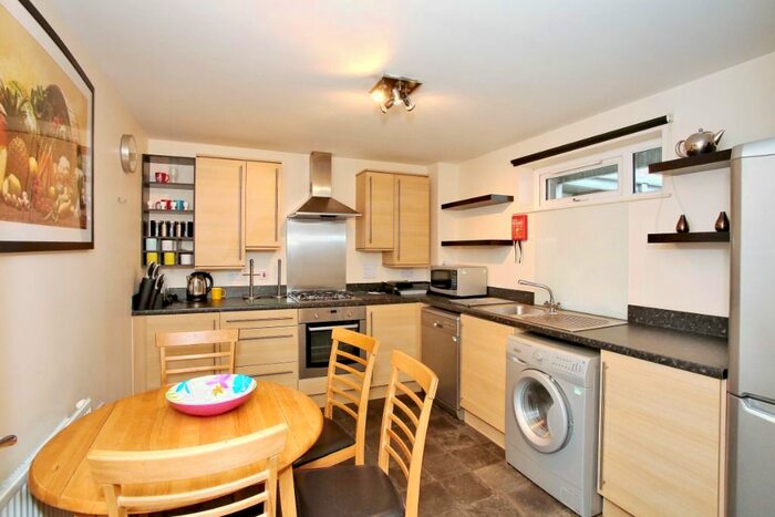 2 Bedroom Flat To Rent In Mearns Street, Aberdeen, AB11