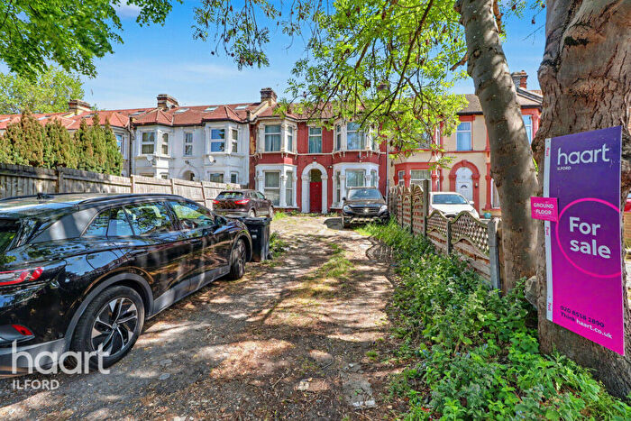 1 Bedroom Flat For Sale In Northbrook Road, Ilford, IG1
