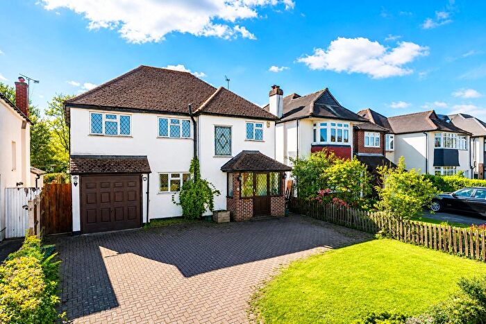 4 Bedroom Detached House For Sale In Northey Avenue, South Cheam, SM2