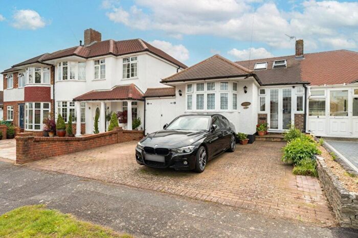 3 Bedroom Bungalow For Sale In Benfleet Close, Sutton, Surrey, SM1