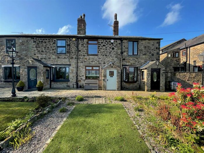 2 Bedroom Cottage For Sale In Nickleton Brow, Heath Charnock, Chorley, PR6