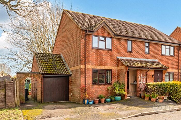 3 Bedroom Semi Detached House For Sale In Tarragon Drive, Guildford, Surrey, GU2