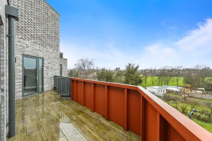 2 Bedroom Flat To Rent In Preston Road, Harrow, HA3