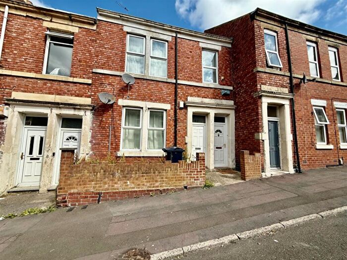 3 Bedroom Flat To Rent In Northbourne Street, Deckham, Gateshead, NE8