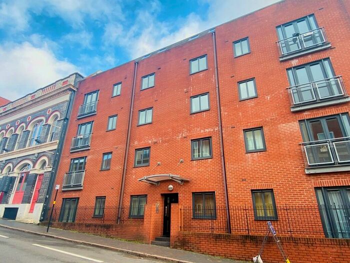 3 Bedroom Apartment To Rent In Q Apartments, Newhall Hill, Birmingham, B1