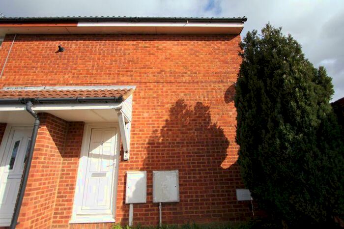 1 Bedroom Semi-Detached House To Rent In Harcourt, Milton Keynes, MK13