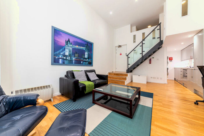 1 Bedroom Apartment To Rent In Ludgate Square, London, EC4M