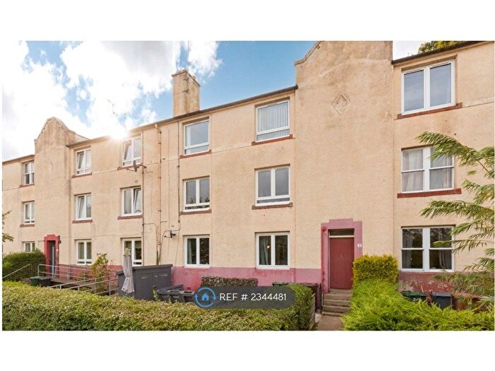 2 Bedroom Flat To Rent In Clearburn Crescent, Edinburgh, EH16