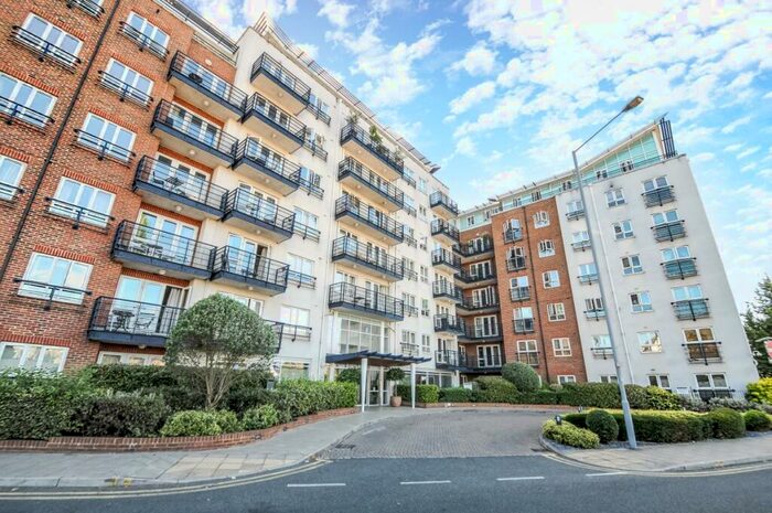 2 Bedroom Flat To Rent In Seven Kings Way, Kingston Upon Thames, KT2