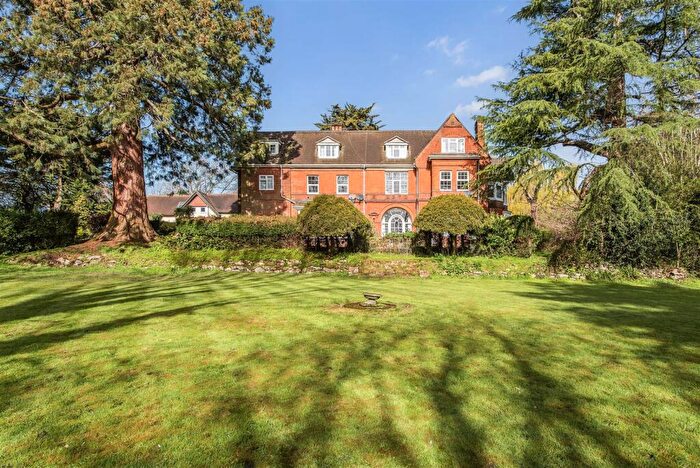 2 Bedroom Apartment For Sale In Lower Hale, Farnham, GU9