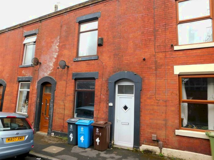 2 Bedroom Terraced House To Rent In Malpas Street, Oldham, OL1