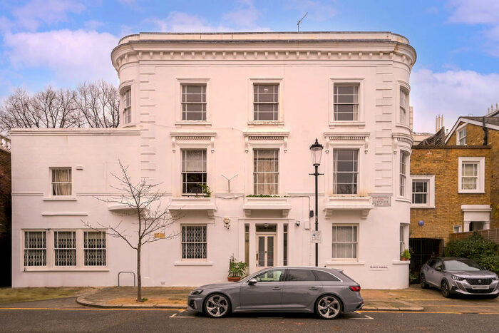 2 Bedroom Apartment To Rent In Gertrude Street, Chelsea, SW10