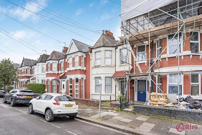 3 Bedroom Terraced House For Sale In Northcott Avenue, N22