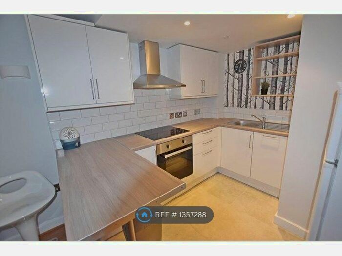 1 Bedroom Flat To Rent In Bradford Street, Birmingham, B12