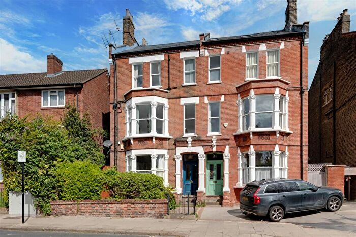 4 Bedroom House For Sale In Savernake Road, Hampstead Heath, London, NW3