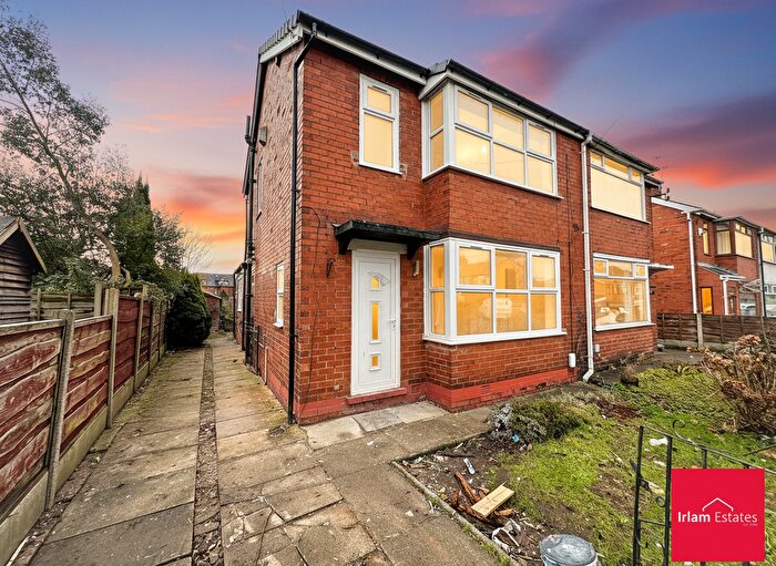 3 Bedroom Semi Detached House To Rent In Lawn Drive, Swinton, M27