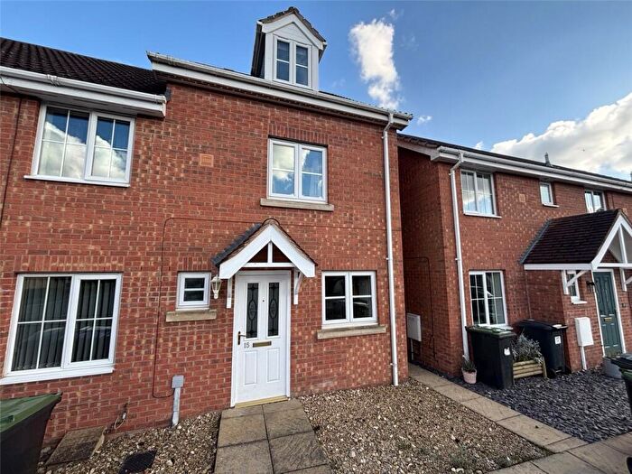 3 Bedroom End Of Terrace House To Rent In Rye Close, Sleaford, Lincolnshire, NG34