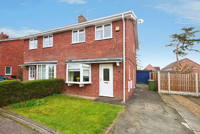 3 Bedroom Semi Detached House For Sale In Pinewood Close, Pocklington, York, YO42