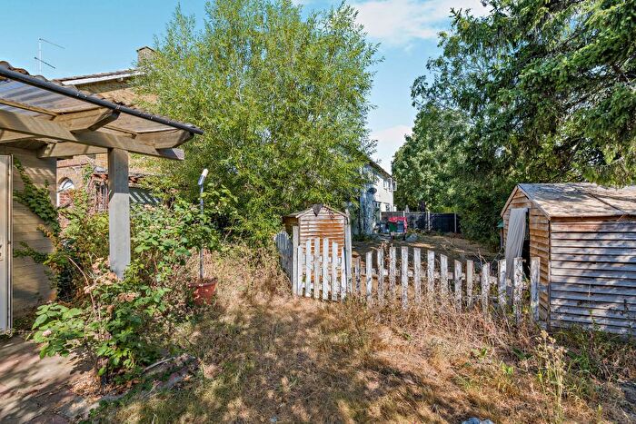 4 Bedroom Semi-Detached House For Sale In Chippingfield, Harlow, CM17