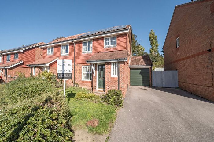 3 Bedroom End Of Terrace House For Sale In Parry Close, Portsmouth, PO6
