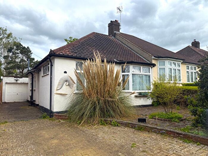 2 Bedroom Bungalow For Sale In Sandhurst Road, Orpington, BR6