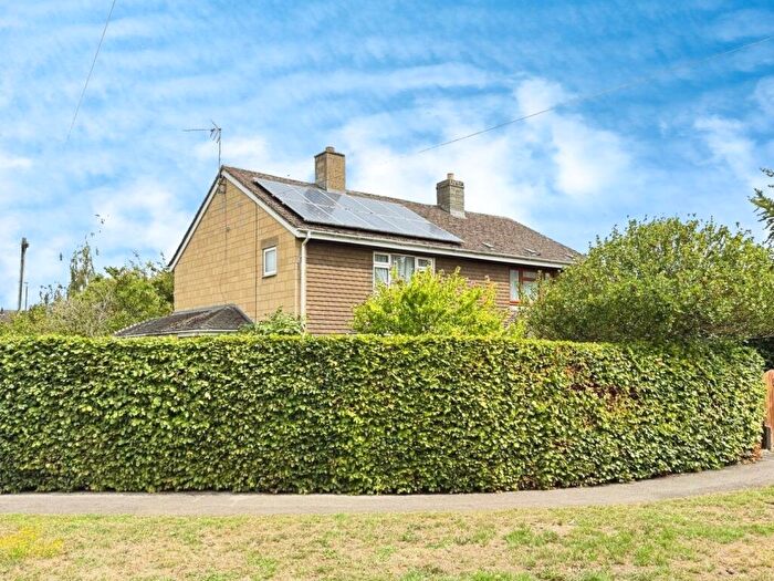 3 Bedroom Semi-Detached House For Sale In The Close, Whitminster, Gloucester, GL2