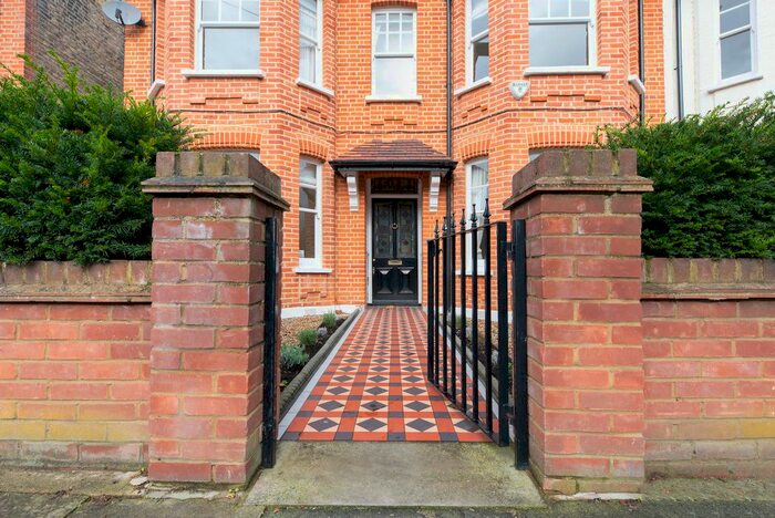 5 Bedroom Property To Rent In Cromwell Road, London, SW19