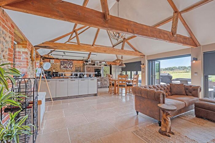 2 Bedroom Detached House For Sale In North Walsham Charm Meets Contemporary Barn Living, NR28