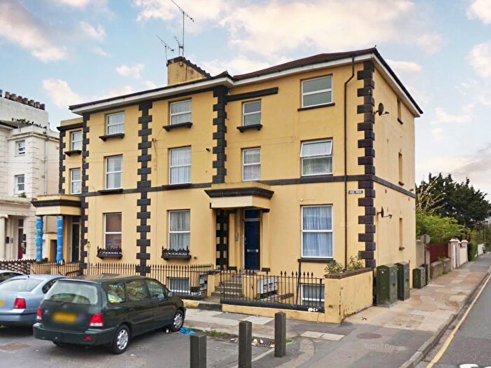 Studio To Rent In Pier Road, Northfleet, Gravesend, Kent, DA11