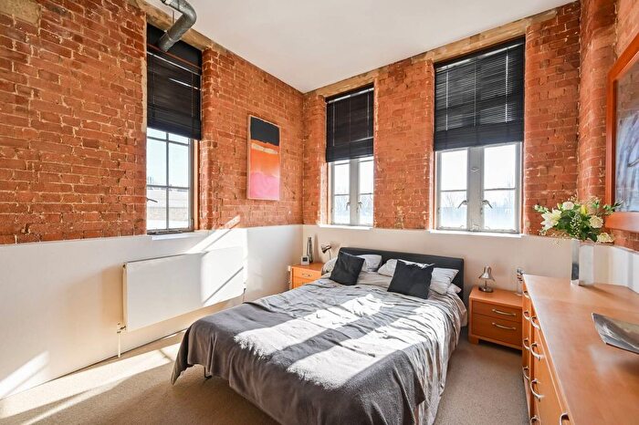 1 Bedroom Flat For Sale In Pentonville Road, Angel, London, N1