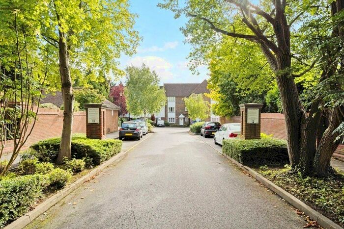 1 Bedroom Flat To Rent In Granville Place, Elm Park Road, Pinner, HA5