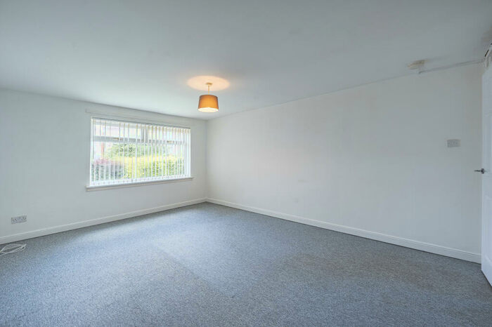 2 Bedroom Flat For Sale In H Balmalloch Road, Kilsyth, G65