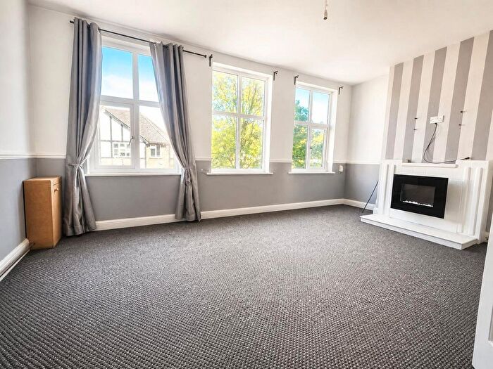 3 Bedroom Maisonette To Rent In Kingsway, West Wickham, BR4