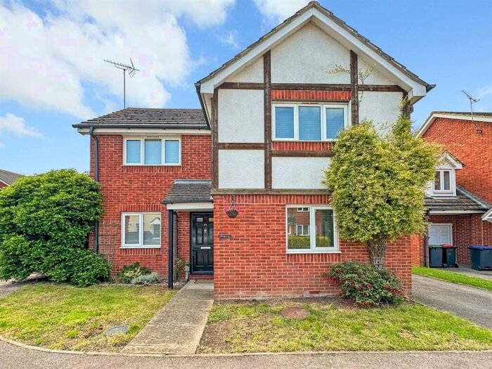 3 Bedroom Detached House For Sale In Windsor Gardens, Herne Bay, CT6