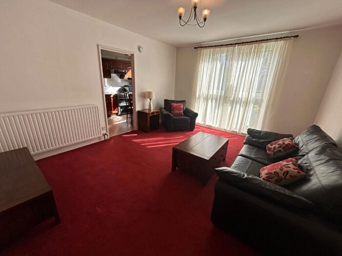 2 Bedroom Flat To Rent In Broomhill Road, West End, Aberdeen, AB10