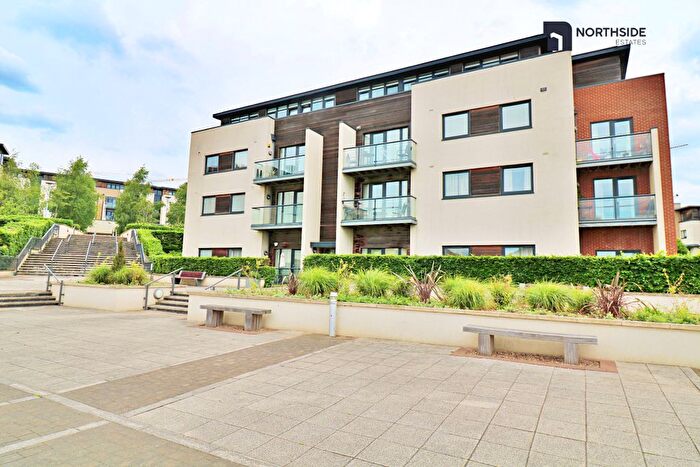 2 Bedroom Flat To Rent In Peacock Close, London, NW7