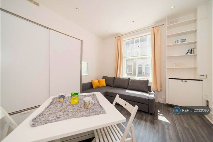 Studio To Rent In Ifield, London, SW10