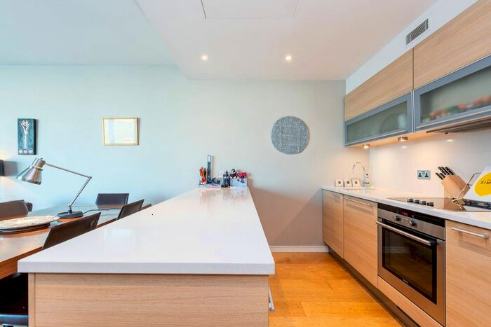 2 Bedroom Flat To Rent In Eastfields Avenue, Wandsworth, London, SW18