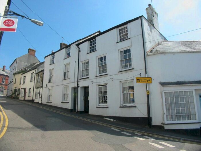 1 Bedroom Flat To Rent In Tree View, Market Street, Stratton, Bude EX23