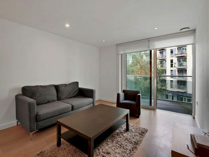 1 Bedroom Flat To Rent In Keats Apartments, Saffron Central Square, Croydon, CR0