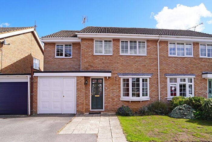 4 Bedroom Semi-Detached House For Sale In Wessex Way, Highworth, Swindon, SN6