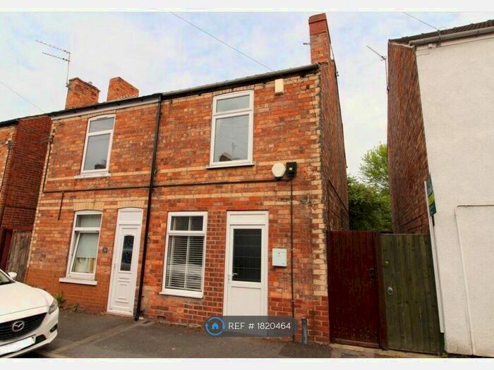 3 Bedroom Semi-Detached House To Rent In Woods Terrace, Gainsborough, DN21