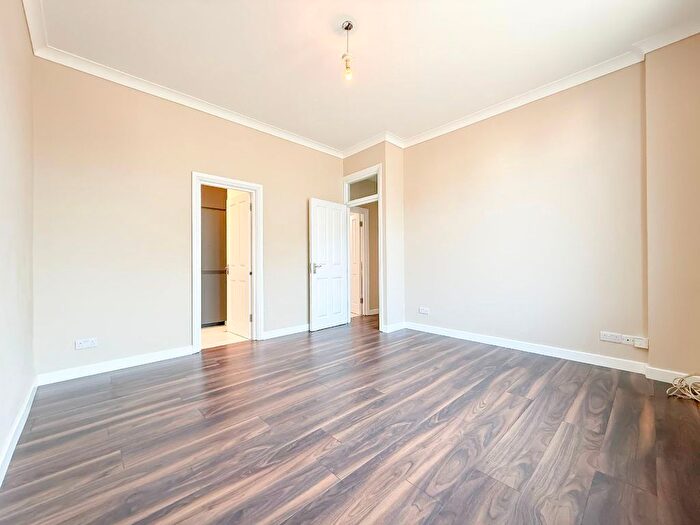 2 Bedroom Flat To Rent In Charlton Road, London, NW10